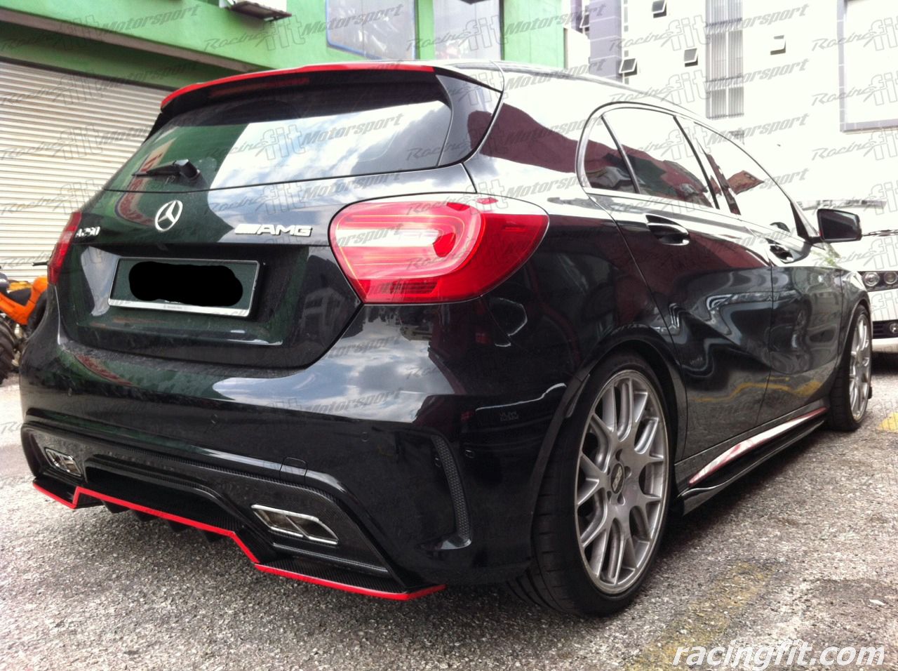 W176 A CLASS Revozport Carbon Bodykit